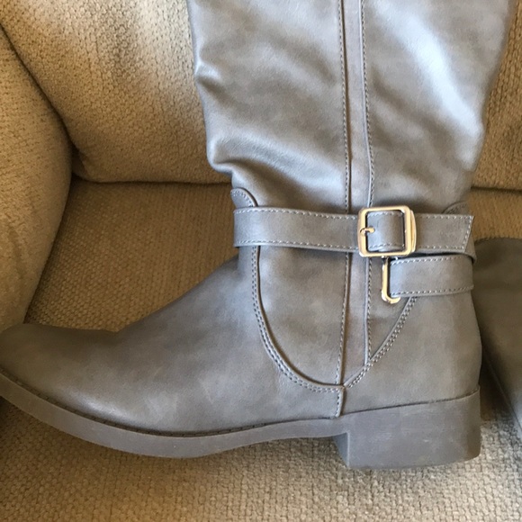 Women’s grey wide shaft tall boots - Picture 3 of 4